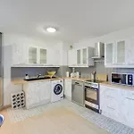公寓 Chic And Spacious With Parking *