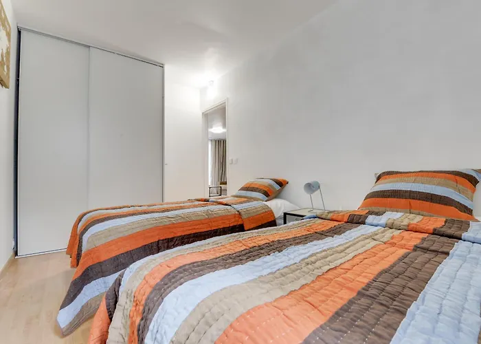 Apartment Chic And Spacious With Parking